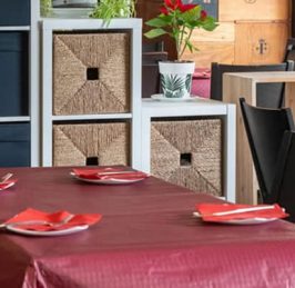 La Cena Criminal en Huelva Restaurante Zarate Vinoteca interior