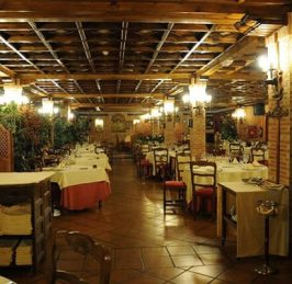 La Cena Criminal Estacion de los porches Madrid interiores